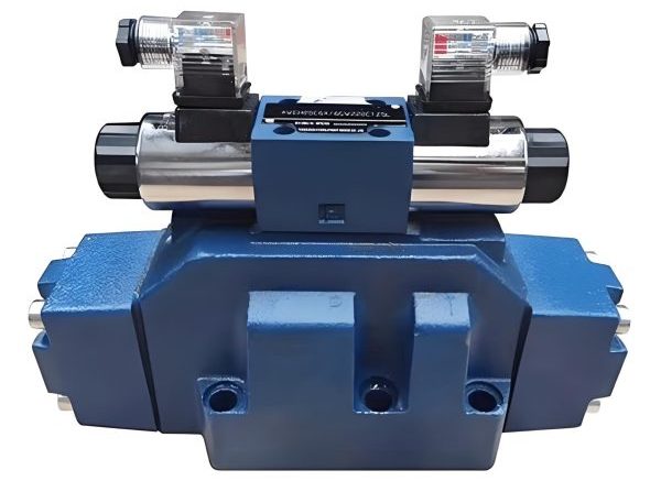 Animation showing how directional control valves change fluid flow paths to reverse motion in hydraulic systems